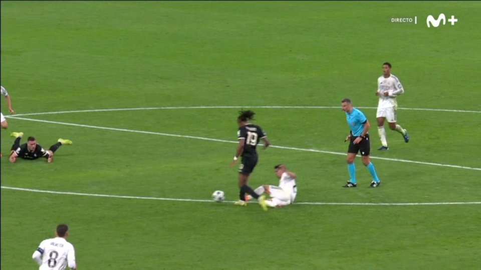 vucyN, 被罚下一人 vucyN, 被罚下一人